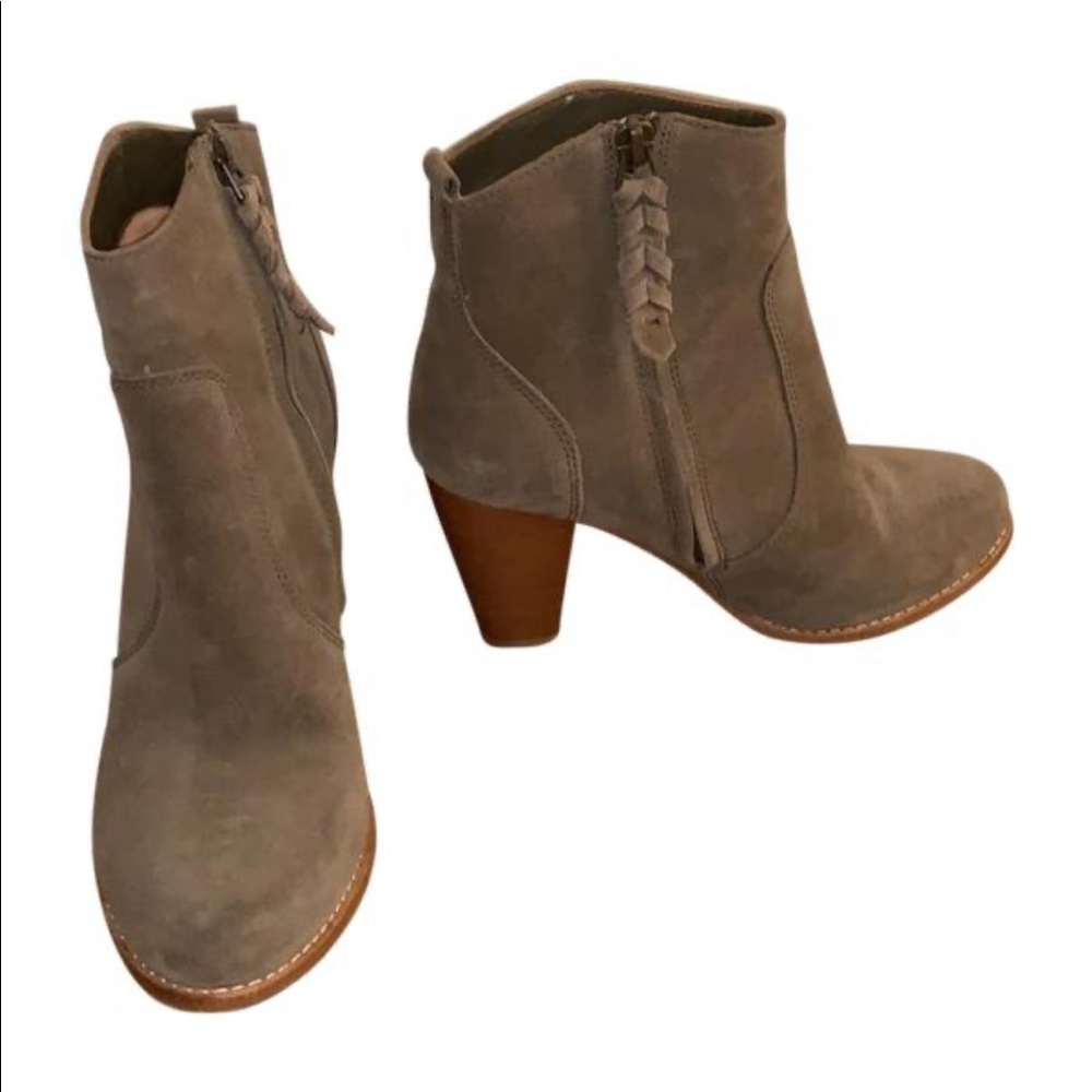 Joie booties light brown suede worn once